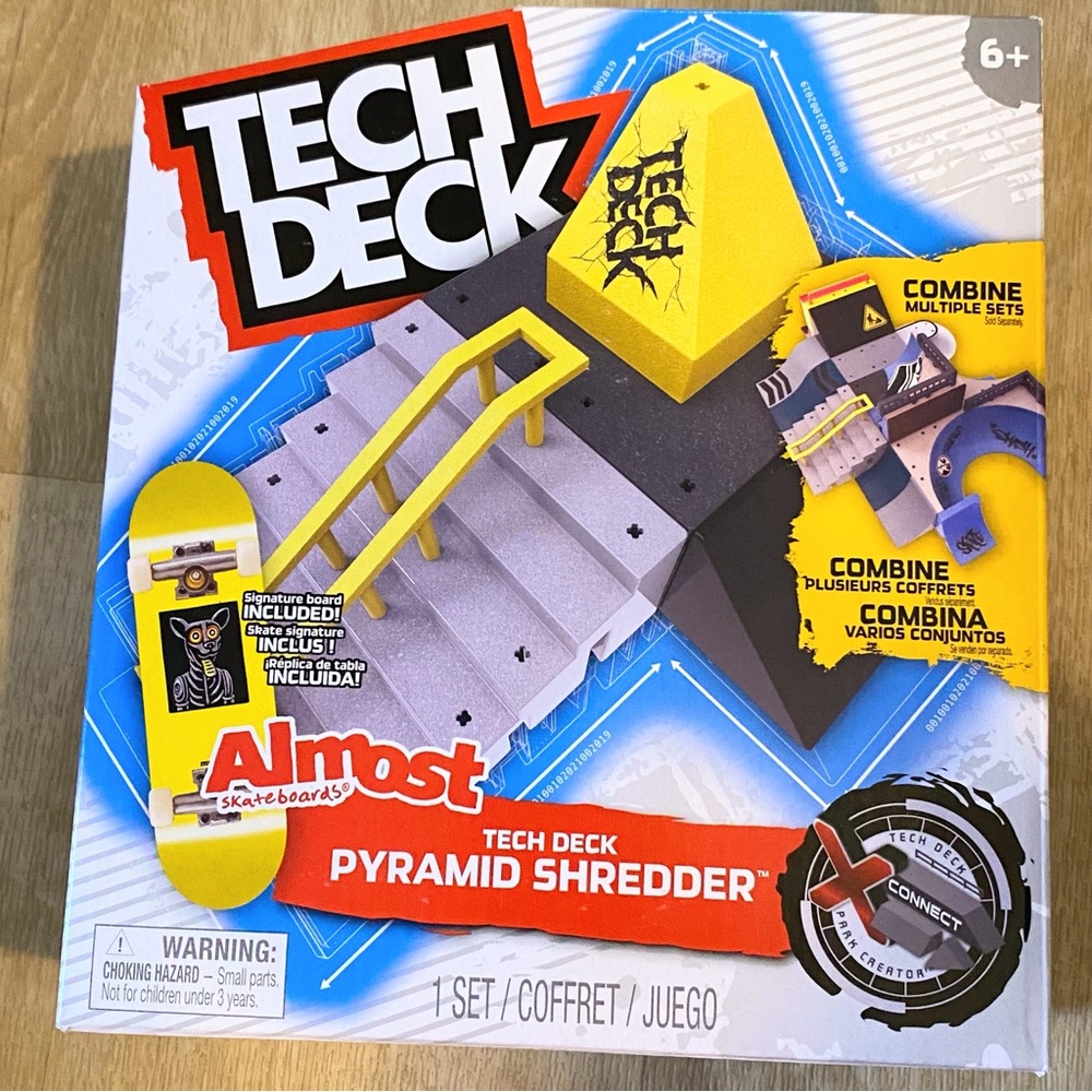 Tech Deck Pyramid Shredder Play Set